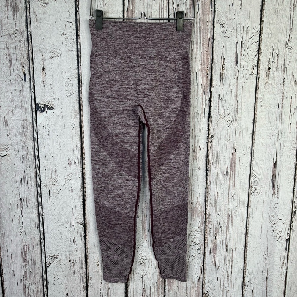 Victoria’s Secret PINK Seamless Leggings Size Medium Heather Purplish-Red EUC